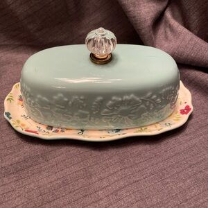 The Pioneer Woman Blue Butter Dish with Floral Plate